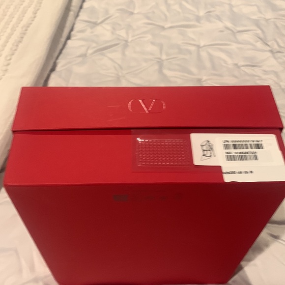 Valentino shoe box and 2 shoe bags ONLY (no shoes!) - Picture 2 of 5